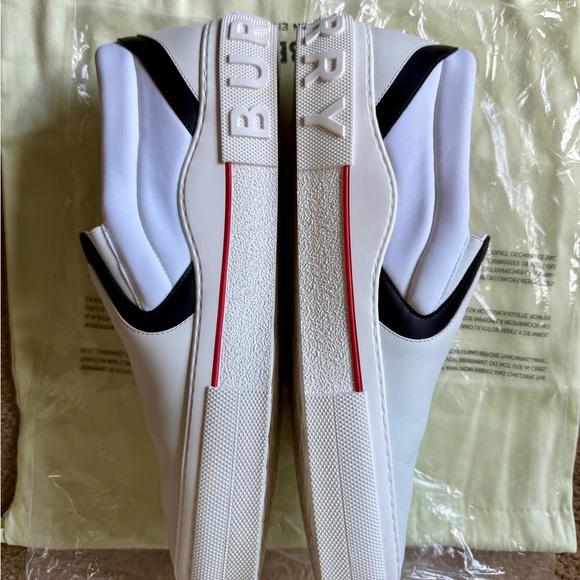 Burberry Low Top Slip On Trainer on Rubber Sole Sz 15 - Picture 2 of 15